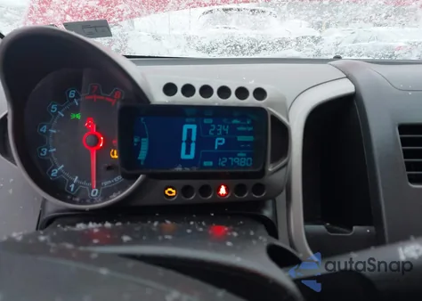 2016 Chevrolet Sonic Lt Auto из США, поврежденный, VIN 1G1JC5SH9G4183521